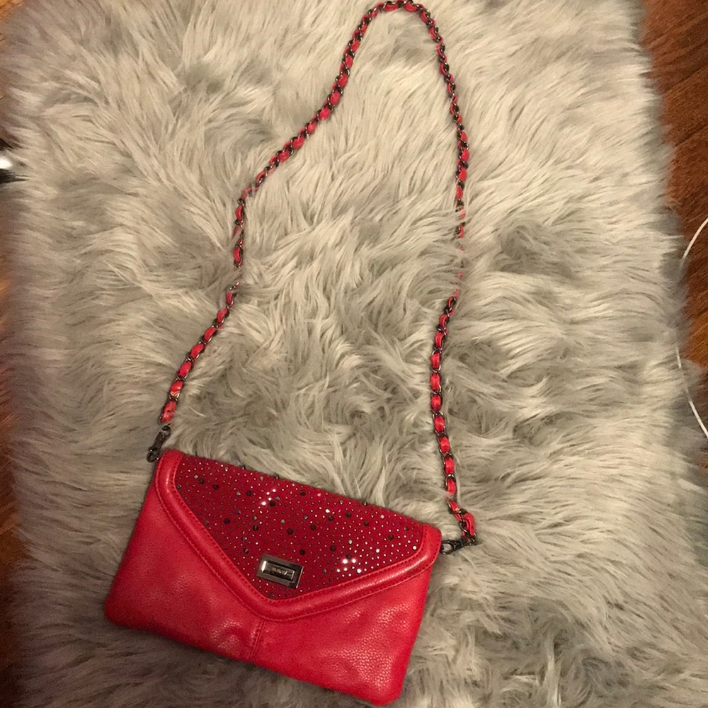 Aldo clutch
